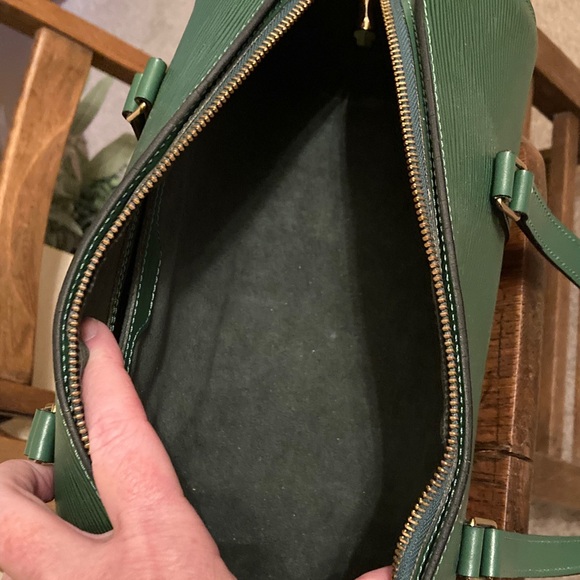 Louis Vuitton Soufflot w/Dust Bag & Elise Wallet Borneo Green Epi Like New! - Picture 8 of 16